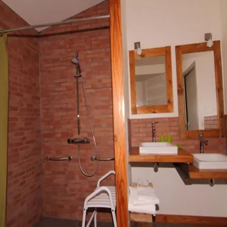 D'hotes Le Chateau Rouge Bed & Breakfast Saint-Germain-sur-Moine