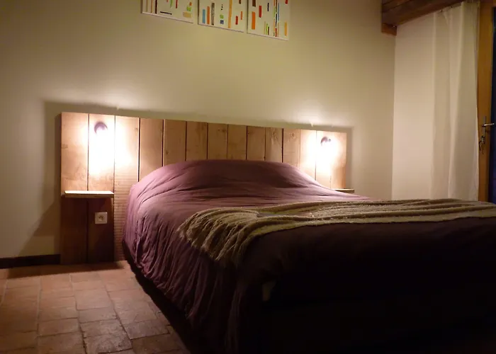 Bed & Breakfast D'hotes Le Chateau Rouge Saint-Germain-sur-Moine