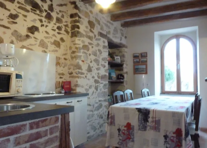 Bed & Breakfast D'hotes Le Chateau Rouge Saint-Germain-sur-Moine