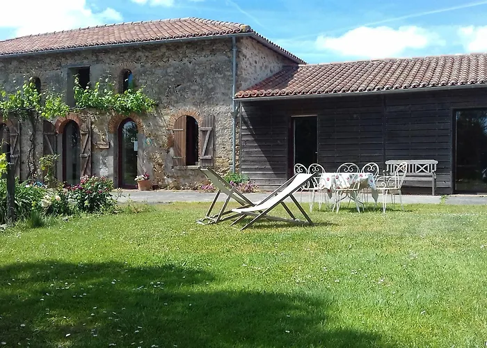 D'hotes Le Chateau Rouge Saint-Germain-sur-Moine