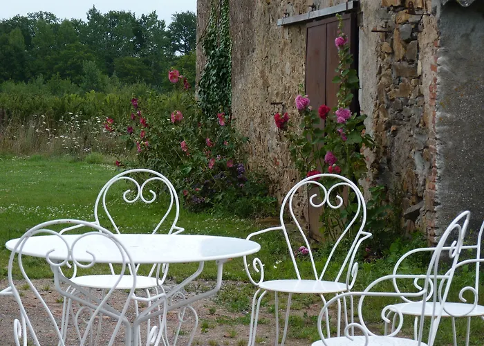 D'hotes Le Chateau Rouge 3*