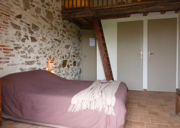 Bed & Breakfast D'hotes Le Chateau Rouge 3*